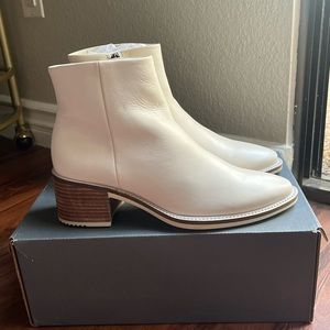 Ecco dress/casual heeled boots, size 37(6.6.5 Us)